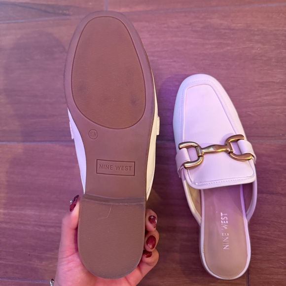 Nine West loafer slipper with Gold Detail - Picture 2 of 4